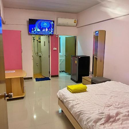 Gedkanok Apartment Bangkok Exterior photo